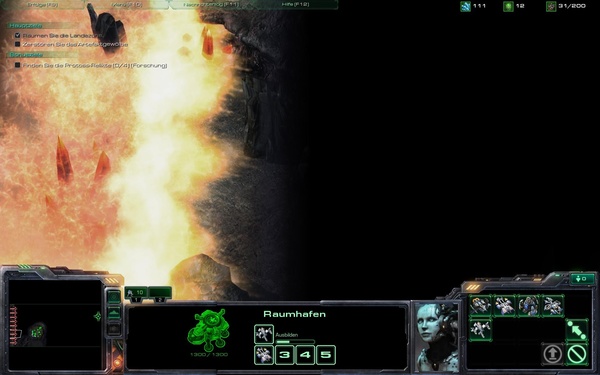 Komplettlösung zu StarCraft 2 : Die Flamenwand im Rücken wandert langsam von Westen nach Osten und vernichtet alle Gebäude und Einheiten auf ihrem Weg.